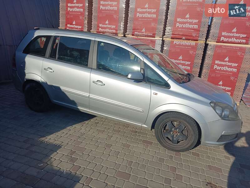Мінівен Opel Zafira 2007 в Рівному