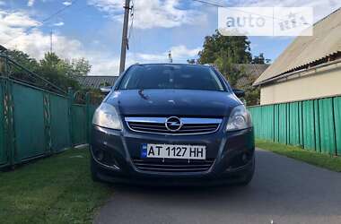 Минивэн Opel Zafira 2008 в Ивано-Франковске