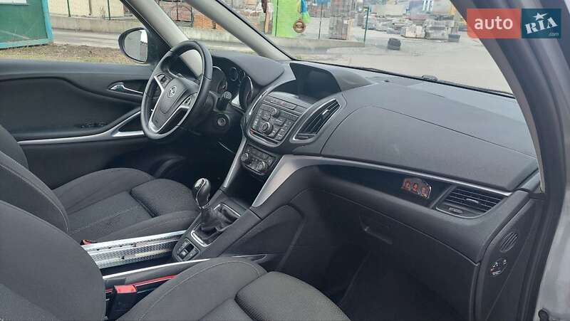 Микровэн Opel Zafira 2015 в Белой Церкви