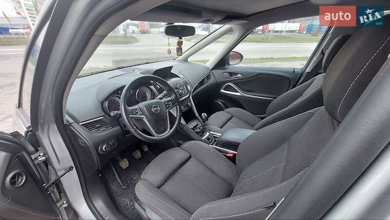 Микровэн Opel Zafira 2015 в Белой Церкви