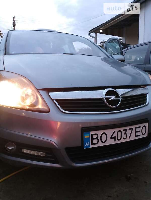 Мінівен Opel Zafira 2007 в Львові