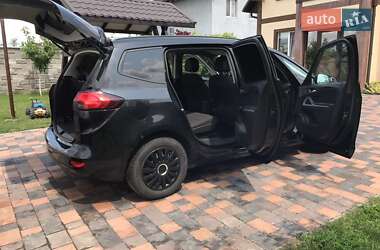 Минивэн Opel Zafira 2014 в 