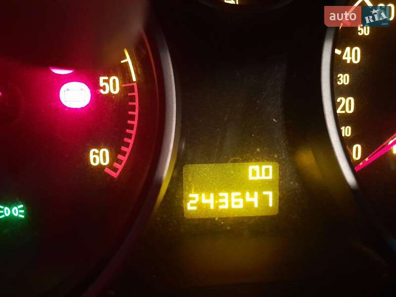 Мінівен Opel Zafira 2011 в Києві