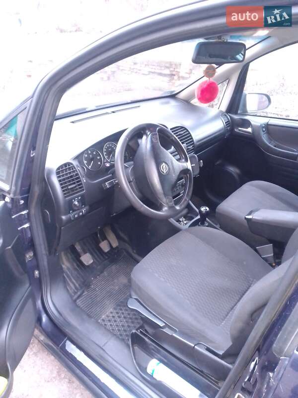 Мінівен Opel Zafira 2003 в Миколаєві