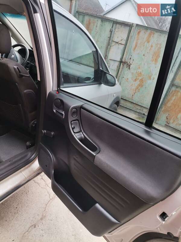 Мінівен Opel Zafira 2003 в Запоріжжі