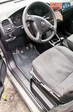 Минивэн Opel Zafira 2003 в Павлограде