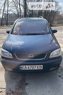 Минивэн Opel Zafira 2002 в Киеве