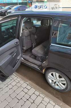 Минивэн Opel Zafira 2008 в 