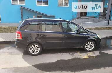 Минивэн Opel Zafira 2008 в 