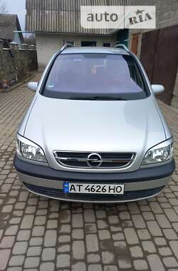 Минивэн Opel Zafira 2003 в Надворной