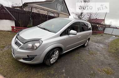 Минивэн Opel Zafira 2012 в Рокитном