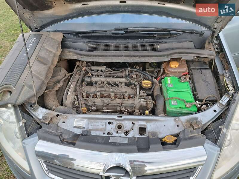 Мінівен Opel Zafira 2005 в Снігурівці