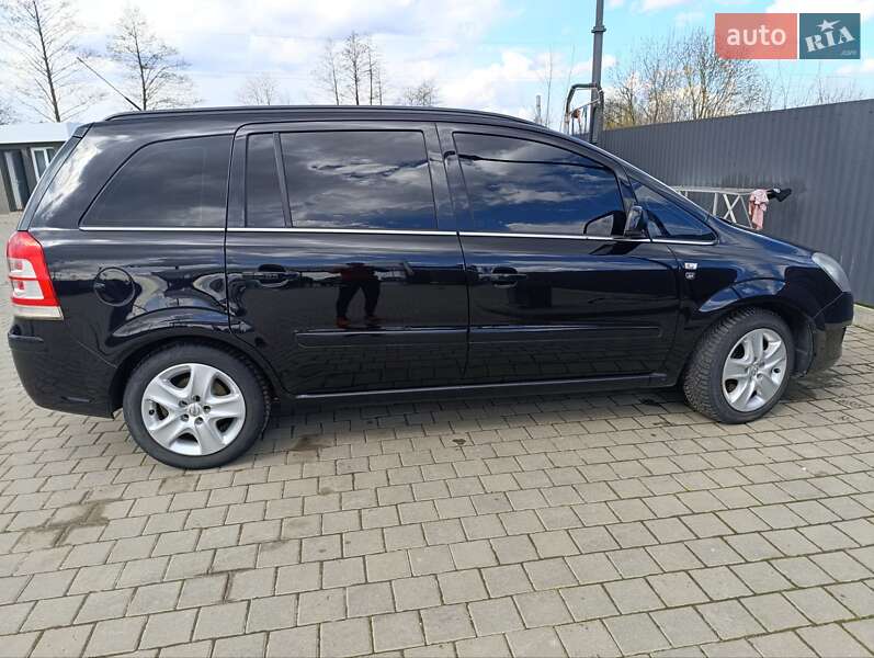 Opel Zafira 2010