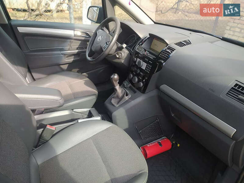 Opel Zafira 2010