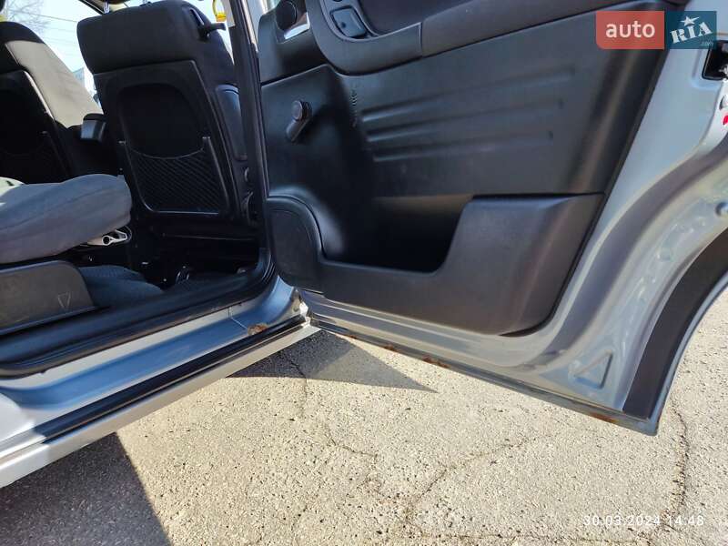 Мінівен Opel Zafira 2003 в Харкові фото 15 Мінівен Opel Zafira 2003 в Харкові