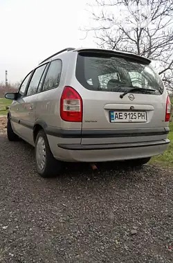 Opel Zafira 2004