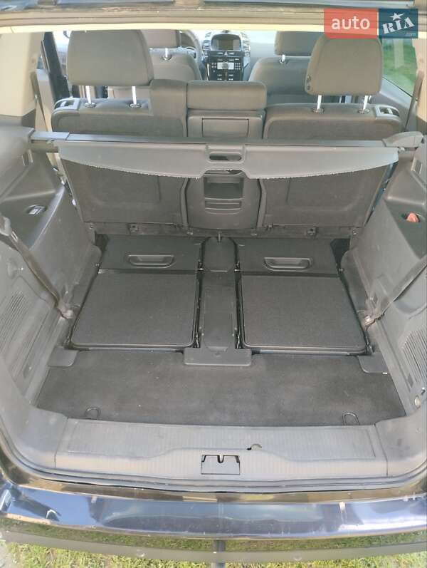 Мінівен Opel Zafira 2010 в Надвірній