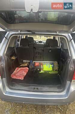 Минивэн Opel Zafira 2009 в 