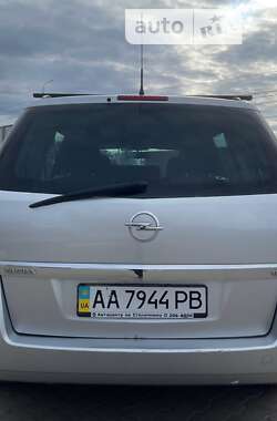 Минивэн Opel Zafira 2012 в Киеве
