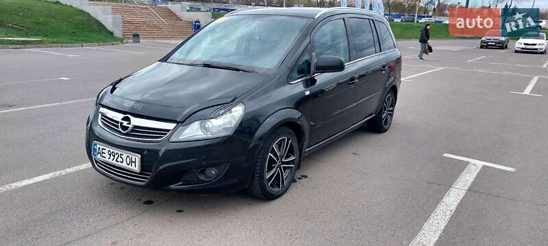Opel Zafira 2011