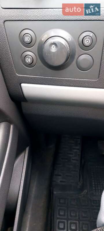 Мінівен Opel Zafira 2011 в Кривому Розі