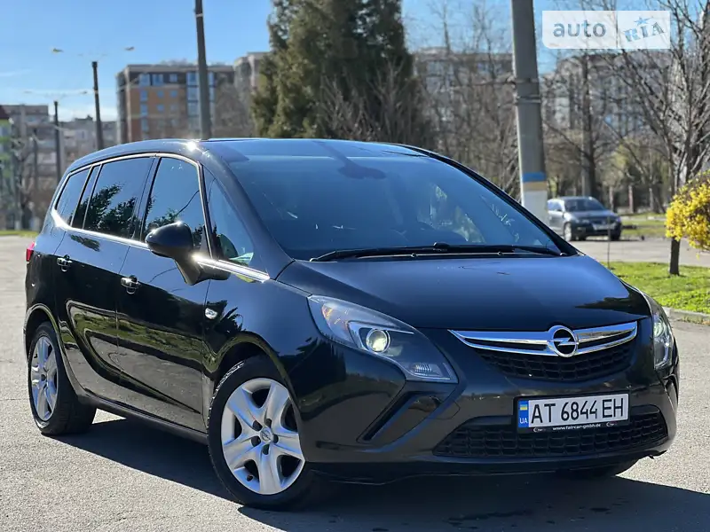Opel Zafira 2014