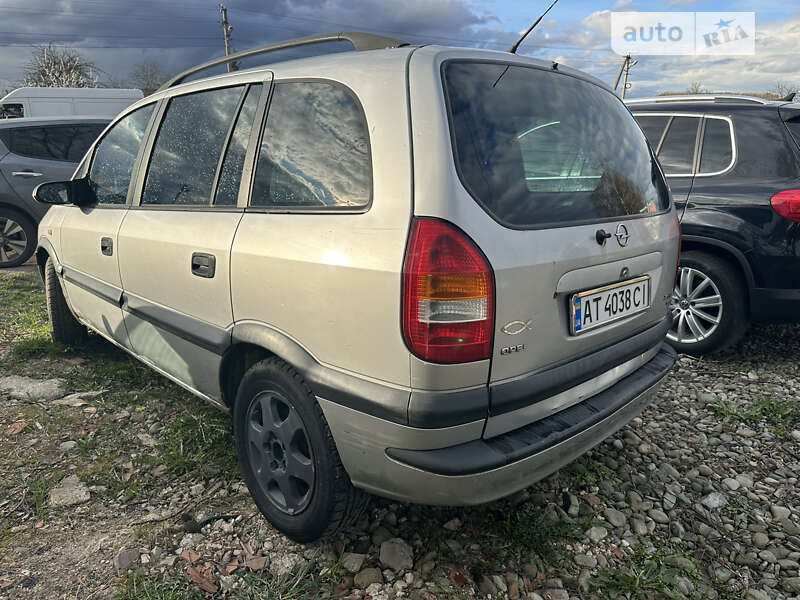 Мінівен Opel Zafira 2000 в Івано-Франківську