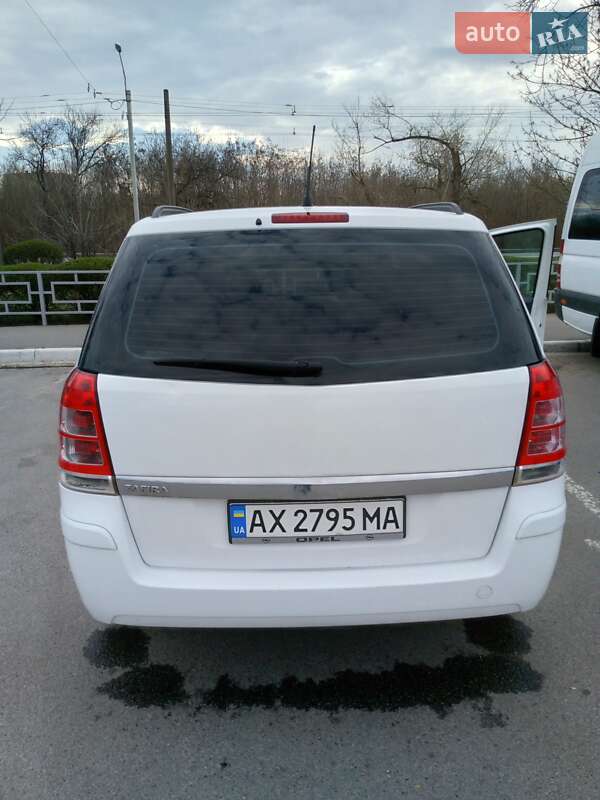 Минивэн Opel Zafira 2011 в Харькове