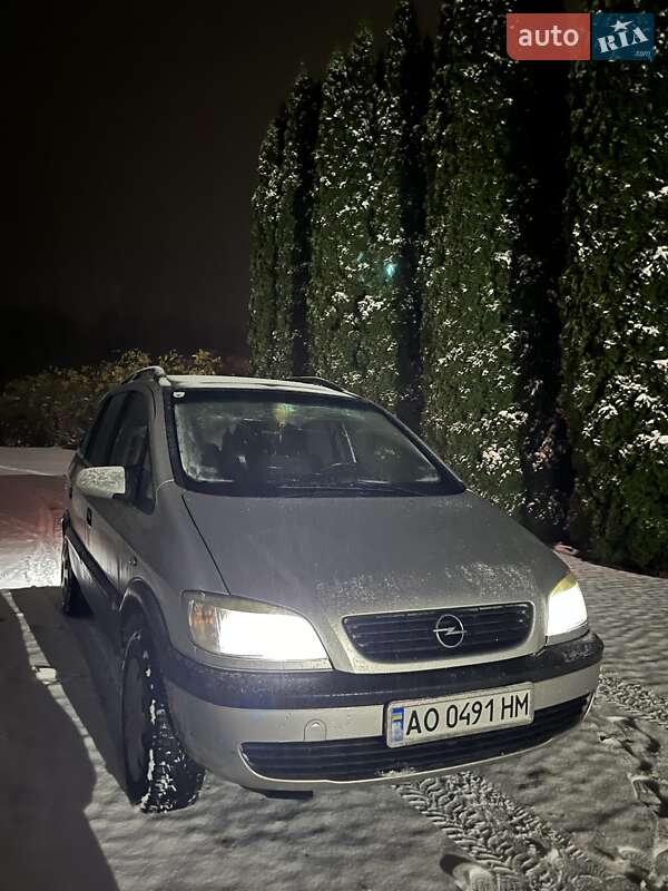 Минивэн Opel Zafira 2000 в Мукачево