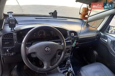 Минивэн Opel Zafira 2003 в Городенке