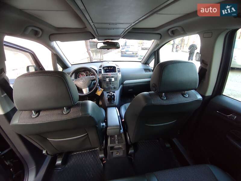 Мінівен Opel Zafira 2007 в Дніпрі