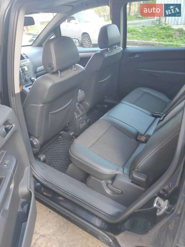 Мінівен Opel Zafira 2007 в Дніпрі
