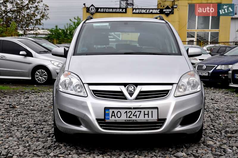 Минивэн Opel Zafira 2009 в Львове