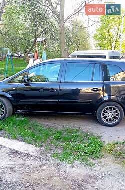 Минивэн Opel Zafira 2008 в 