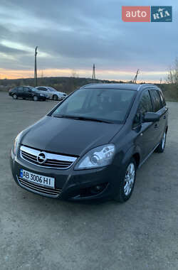 Минивэн Opel Zafira 2013 в 