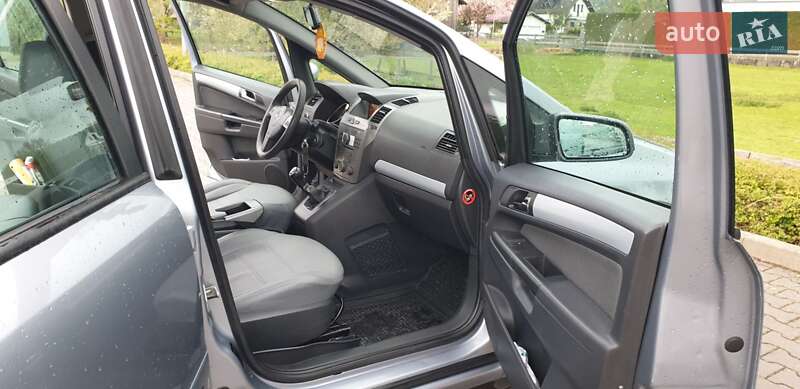 Мінівен Opel Zafira 2007 в Луцьку