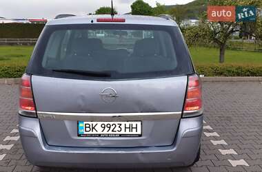 Минивэн Opel Zafira 2007 в Луцке