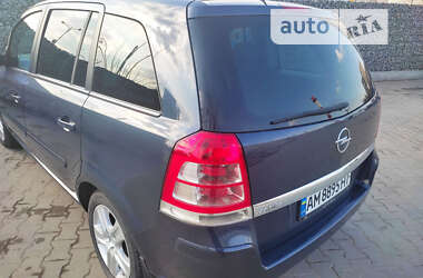 Минивэн Opel Zafira 2010 в Житомире