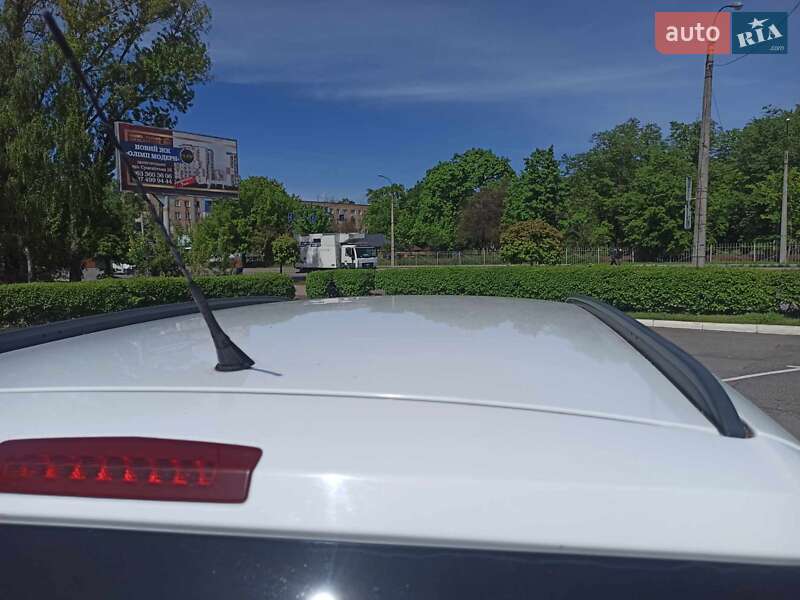 Минивэн Opel Zafira 2010 в Черкассах