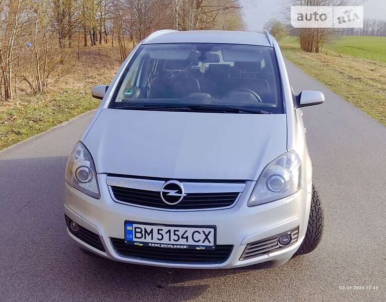 Мінівен Opel Zafira 2007 в Коропі