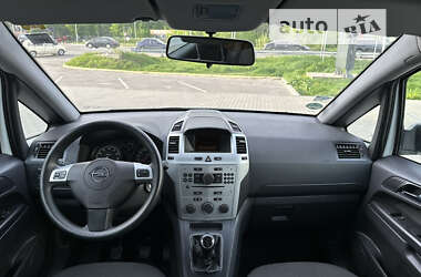 Минивэн Opel Zafira 2010 в Полтаве