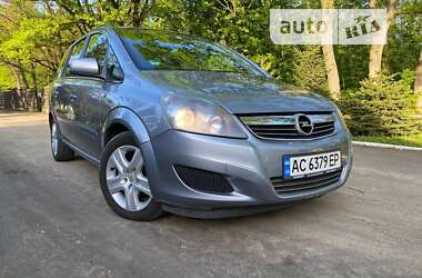 Минивэн Opel Zafira 2010 в Гайсине