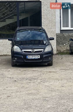 Минивэн Opel Zafira 2007 в Межгорье