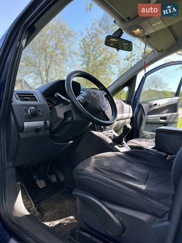Мінівен Opel Zafira 2010 в Білій Церкві