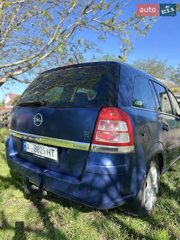 Мінівен Opel Zafira 2010 в Білій Церкві