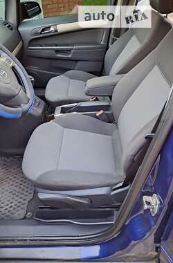 Минивэн Opel Zafira 2008 в Кропивницком