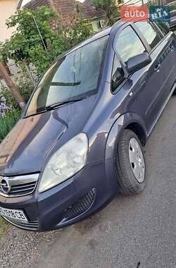 Минивэн Opel Zafira 2009 в Мукачево