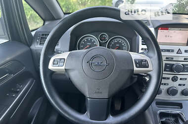 Минивэн Opel Zafira 2009 в Полтаве