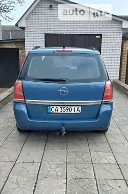 Минивэн Opel Zafira 2007 в Черкассах