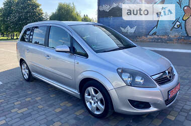 Минивэн Opel Zafira 2008 в Луцке